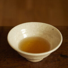 Duchek’s white cup #35625