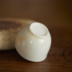 Teo’s porcelain cup #01726