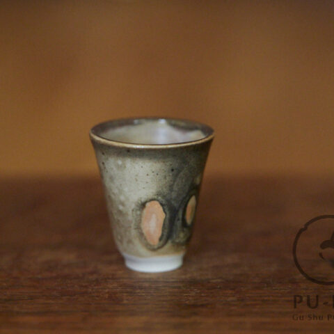 Teo’s porcelain cup #06026